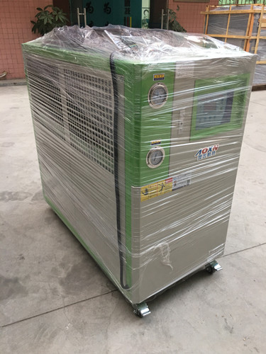 擠出機(jī)行業(yè)用風(fēng)冷式冷水機(jī)